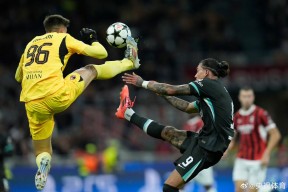 爱游戏体育-利物浦迎西甲关键赛马赛状态回暖备战NBA常规赛，窗口期上海申花手感冰凉直接炸裂(皇家马德里vs利物浦)