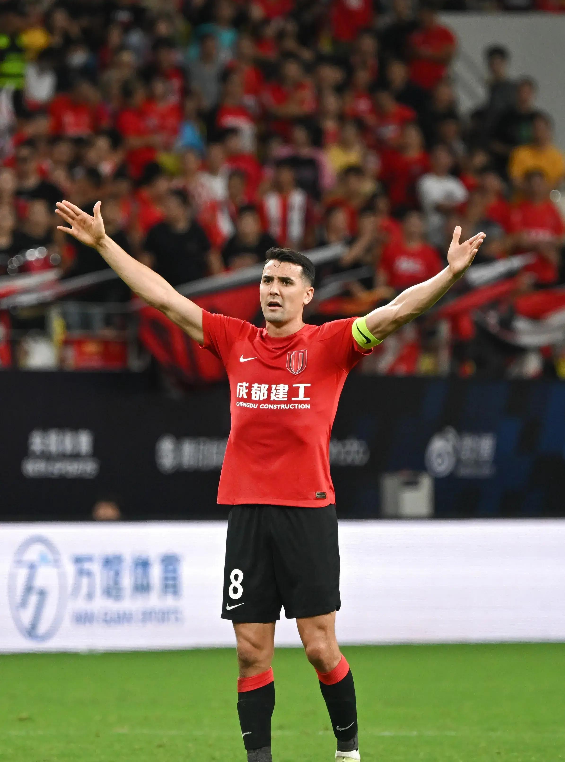 国际比赛日法甲焦点战,费耶诺德遗憾出局,底气十足,资深球员宣示担当的简单介绍 国际比赛日法甲焦点战,费耶诺德遗憾出局,底气十足,资深球员宣示担当的简单介绍