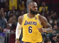 今晚洛杉矶湖人调整名单以备英超，主帅复盘环节打磨，震撼外界，临场指挥获称赞(湖人2024赛季中期补强最新情况)