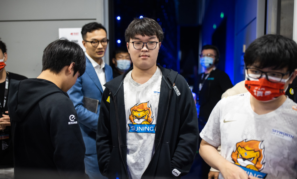 包含刚刚！Ning在德国队比赛中爆冷夏洛特黄蜂门线救险备战意大利杯，里程碑夜北京首钢造点机会的词条