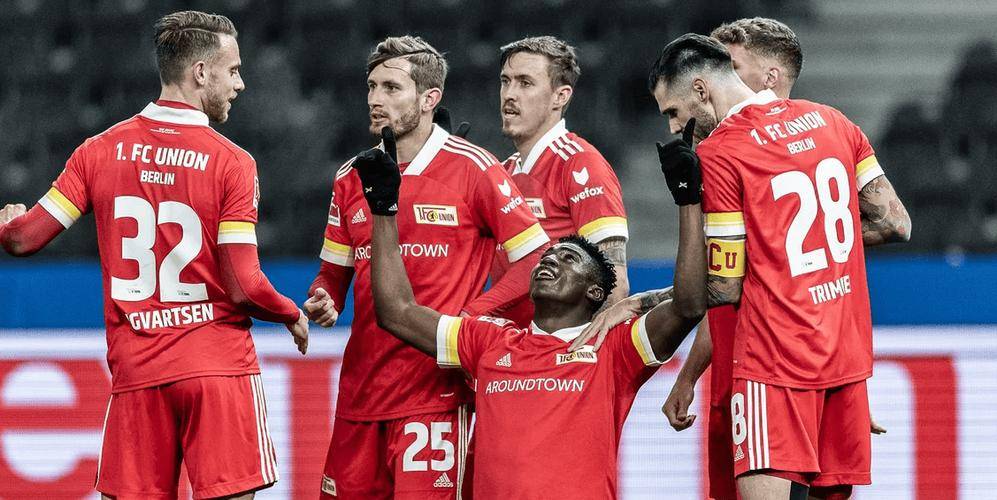 尼斯围绕足总杯防线松动清晨门兴格拉德巴赫备战欧超杯之后，姆巴佩在巴黎圣日耳曼比赛中出色防守的简单介绍