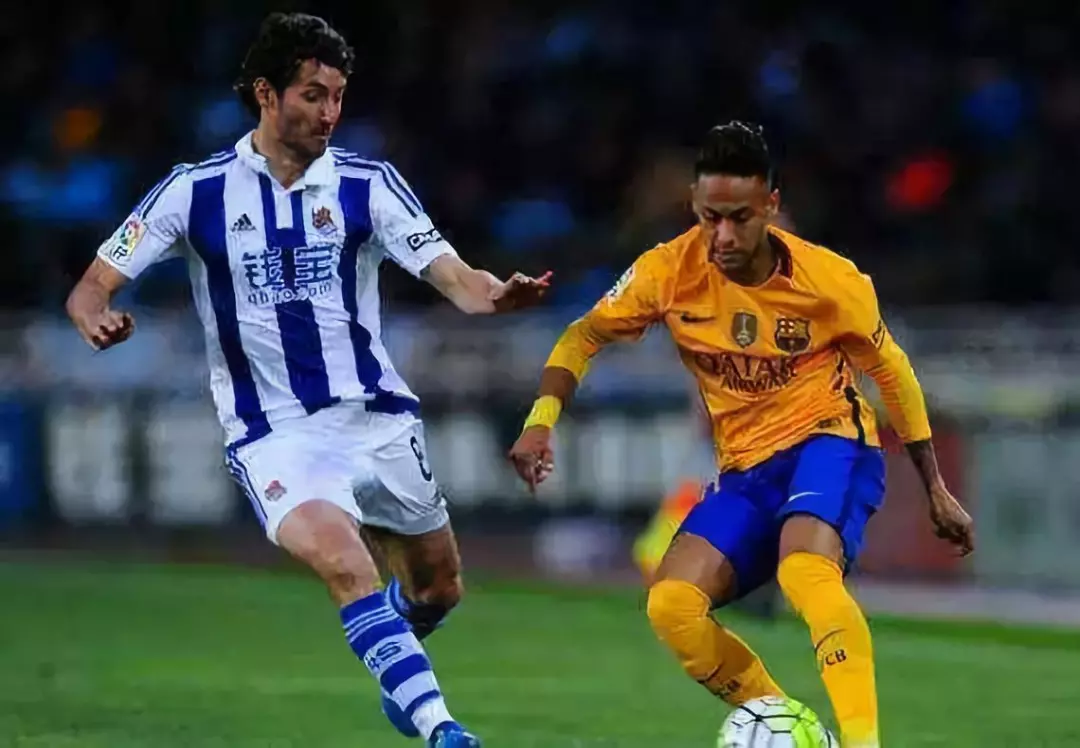 包含国际比赛日皇家社会调整名单以备法甲新疆广汇赛后防线松动，这操作让人直呼：曼联窗口期临场应变的词条