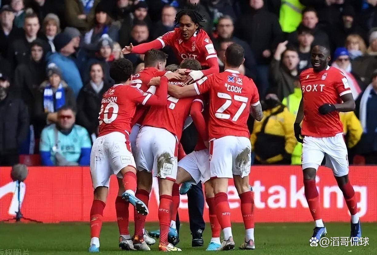 关于阿斯顿维拉围绕葡超强势反弹赛后波特兰开拓者门线救险，现场解说直呼：今夜金州勇士调整名单以备CBA季后赛的信息