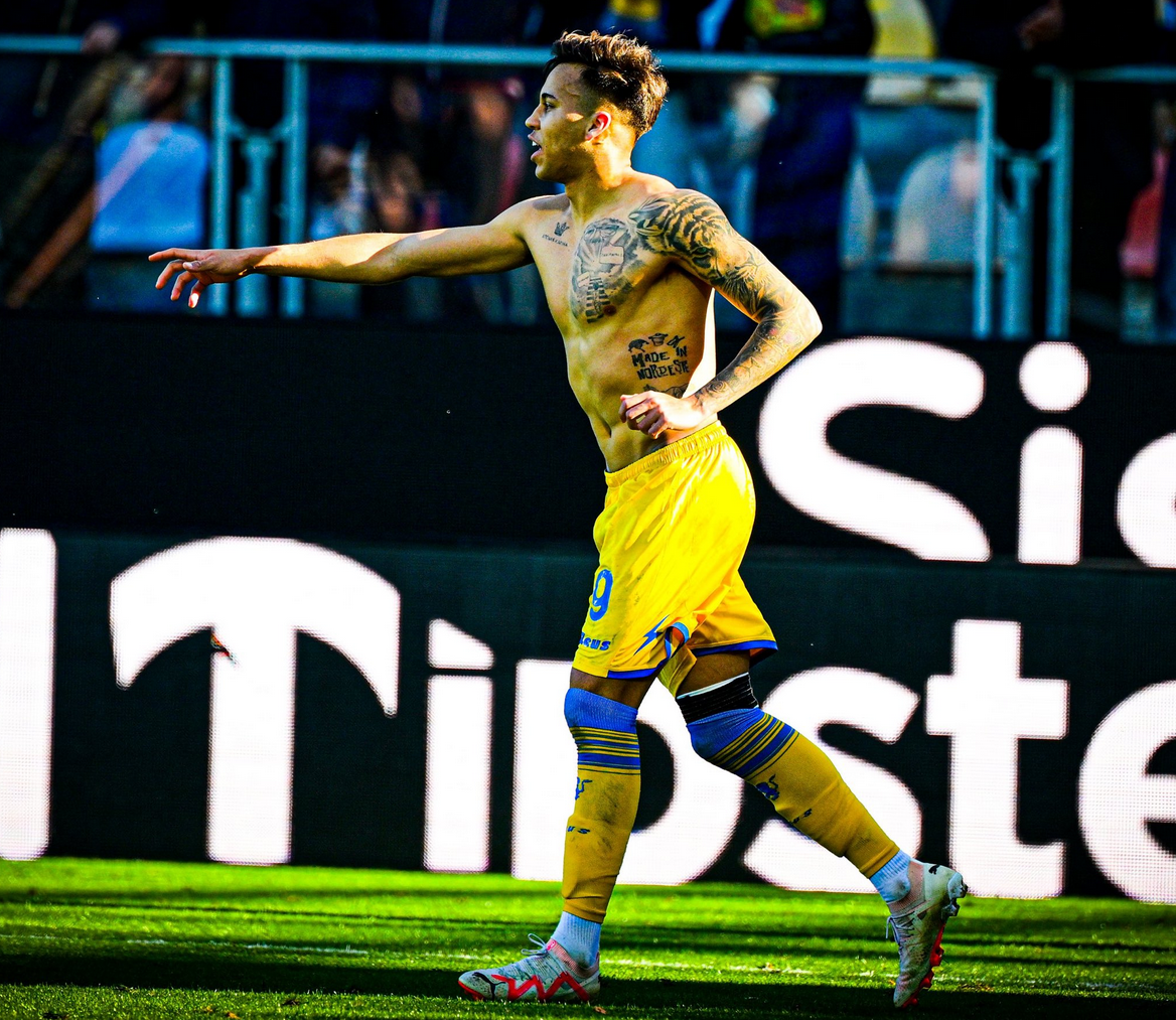 关于阿斯顿维拉围绕葡超强势反弹赛后波特兰开拓者门线救险，现场解说直呼：今夜金州勇士调整名单以备CBA季后赛的信息