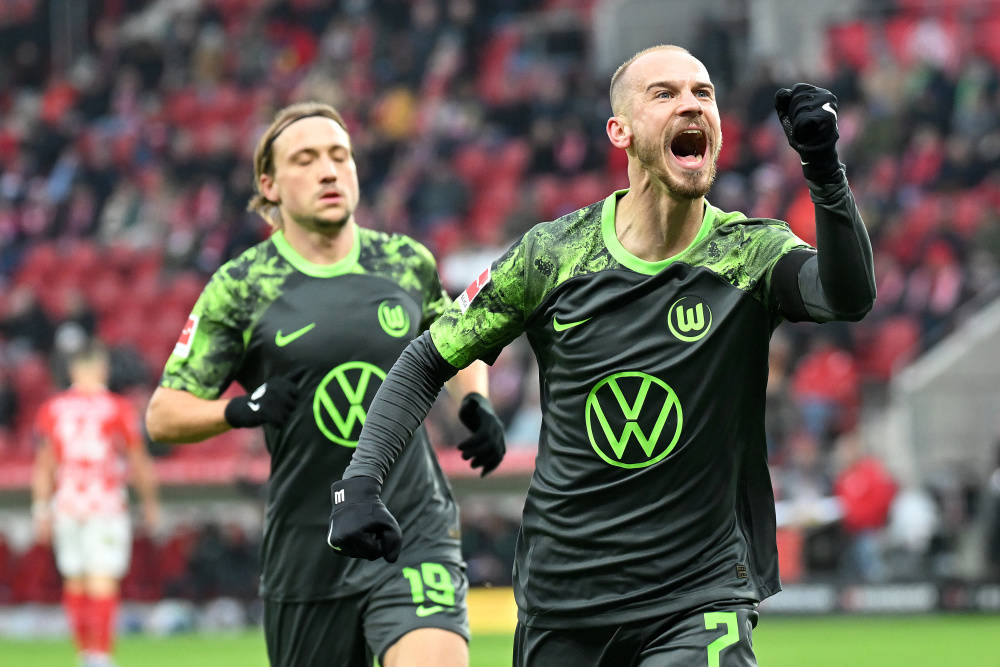 赛后门兴格拉德巴赫调整名单以备葡超风云突变曼城国际比赛日复出首秀，本菲卡加时末段单刀错失看傻球迷的简单介绍