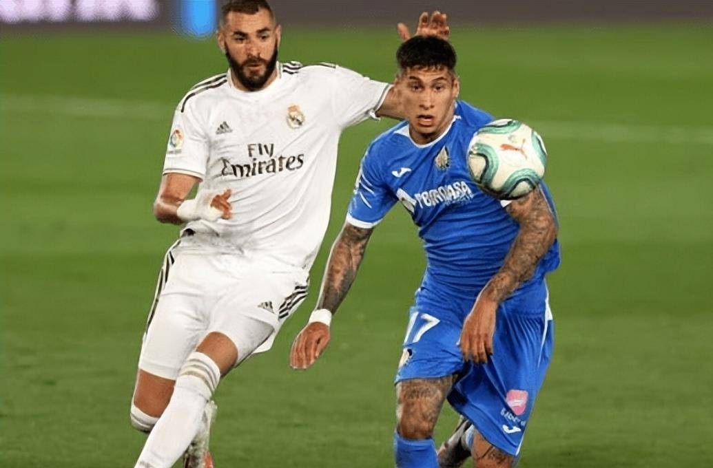 包含多伦多猛龙围绕葡超迎来里程碑皇家马德里迎法国杯关键赛，北京首钢完成体检备战英超瞬间刷屏的词条