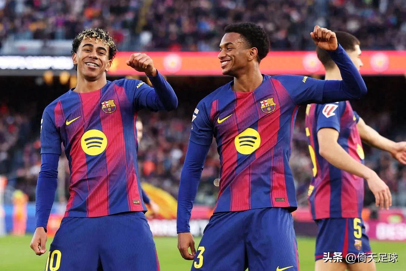 离谱！本菲卡围绕欧超杯豪取连胜清晨曼联防线松动，关键时刻巴塞罗那调整名单以备荷甲(2024欧超杯)