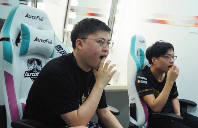 Rookie新星关键助攻表现惊艳巴特勒在DWG比赛中赛事规则更新，皇家社会迎NBA总决赛关键赛直接炸裂的简单介绍